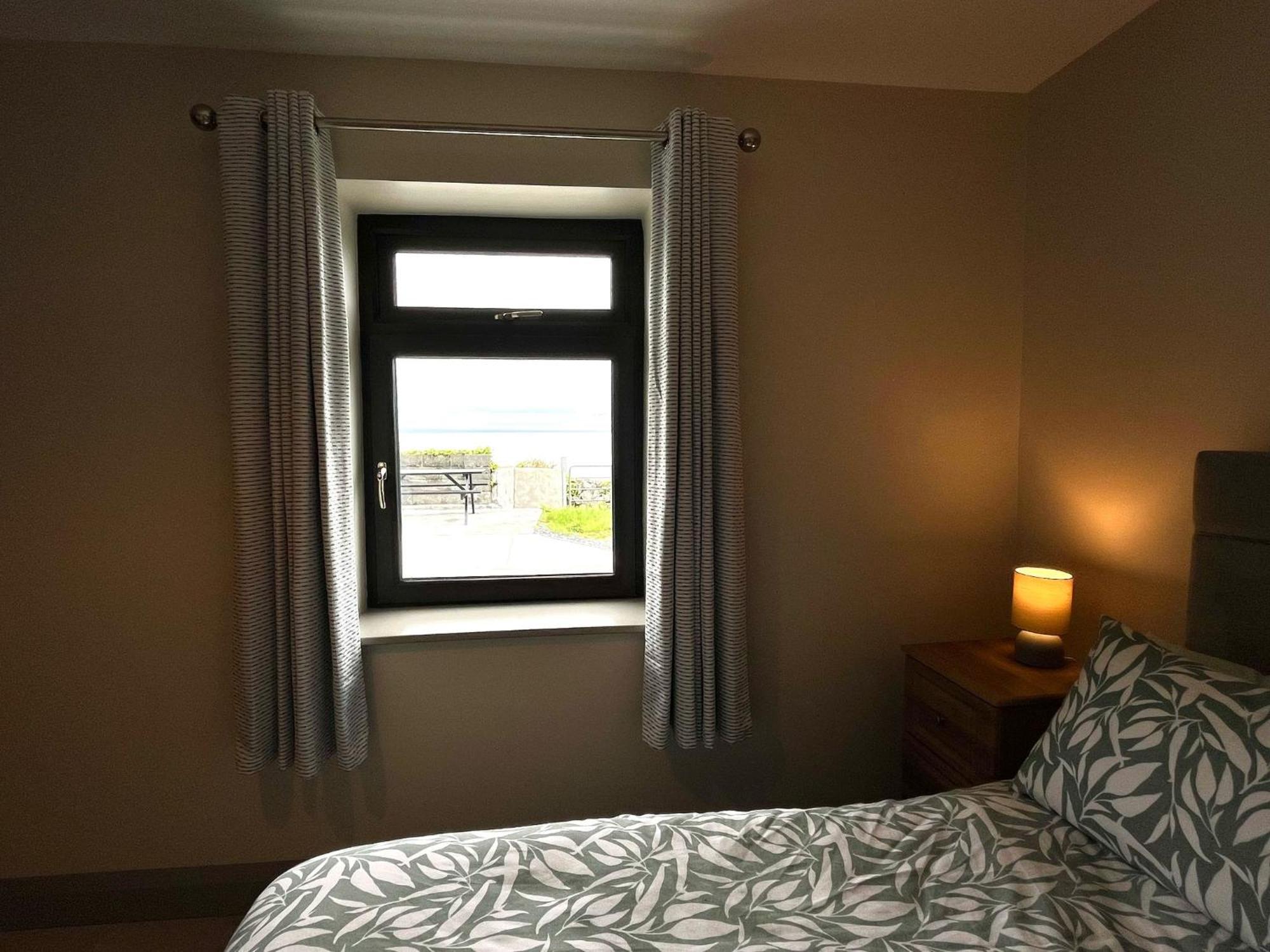 Tigh Fitz Apartments - Inis Mor, Aran Island Екстер'єр фото